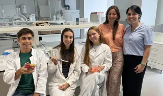 Fruta inteira ou triturada? Jovens investigam resposta glicémica na FCNAUP