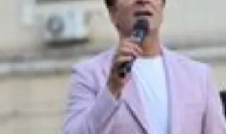 Tony Carreira perde a paciência com espectadora durante concerto e o vídeo torna-se viral