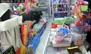 Se enfrenta a un atracador y resulta herido en Sevilla