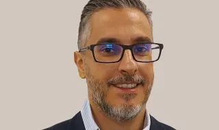 A IA não vai substituir o trabalhador. Vai substituir a gestão