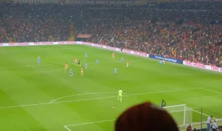 FC Porto: Galatasaray confirma negociações por Deniz Gül