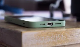 Dobrável iPhone Ultra vai custar acima dos 2.600 euros? O que já se sabe dos novos Apple?