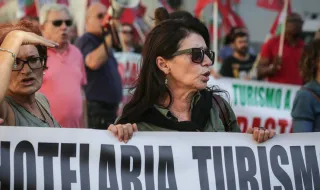 Trabalhadores do turismo protestam contra salários baixos e más condições laborais
