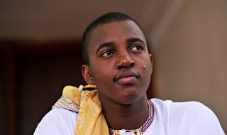 Outro rei morreu: “o mais jovem do mundo”, aos 34 anos. Rukidi IV subiu ao trono aos três anos