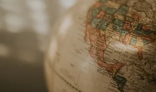Estados Unidos prometem 500 mil dólares de ajuda ao Nepal para apoiar as comunidades afetadas