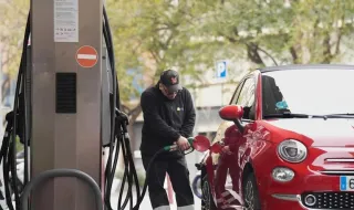 Lío con los nuevos descuentos en diésel y gasolina: los gasolineros defienden que ya los aplican y explican por qué no se nota del todo en el precio