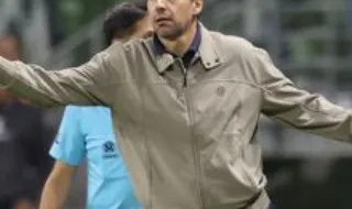 Palmeiras de Abel empata fora e vê Flamengo de Jardim aproximar-se da liderança