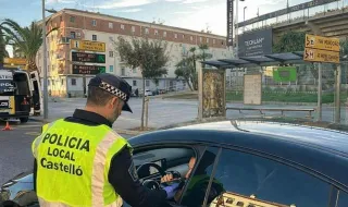 La Policía Local de Castelló intensifica los controles de alcohol y drogas al volante tras el verano