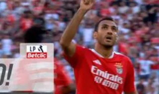 Pavlidis continua de pé quente: o golo do grego que empatou o Benfica-Gil Vicente