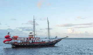 Imagens mostram barco de corrida a ‘voar’ durante prova nos EUA