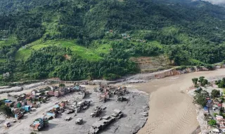 Novo balanço sobe para mais de 540 mortos devido à enxurrada na fronteira Nepal-Tibete