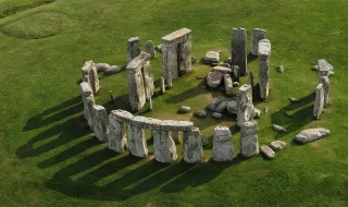 Stonehenge era um computador? Um astrónomo usou um IBM e criou uma teoria fascinante