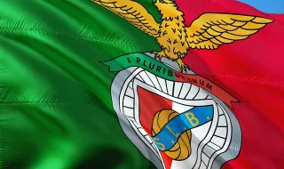 OFICIAL: alvo do Benfica acaba no Aston Villa