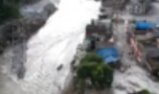 Imagens aéreas mostram lama e destroços que cobrem aldeias após enxurrada no Nepal
