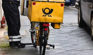 “Trabalhei toda a vida à chuva”: carteira reformada após 41 anos recebe 1.240€ de pensão mas parece-lhe “pouco”