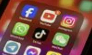 Austrália restringe atividade dos gigantes das redes sociais e ameaça com novas multas
