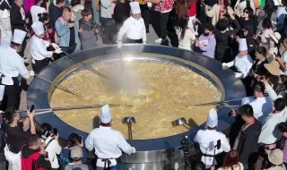 China bate novo recorde do Guiness: servidas 2.500 doses de um prato tradicional numa hora