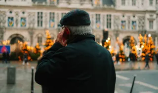 França proíbe uso do telemóvel em todas as escolas