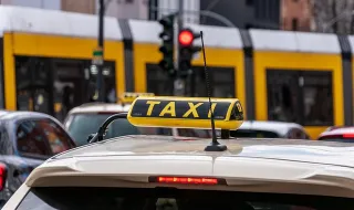 Lula amplia créditos para financiar automóveis a taxistas a duas semanas das eleições
