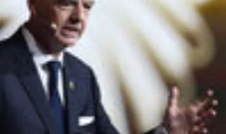 UEFA prepara queixa-crime contra Infantino