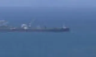 EUA atacam lançadores de foguetes iranianos no Estreito de Ormuz