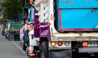 Pesado tomba na A23, camionista fica gravemente ferido e acaba algemado