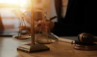 Mãe condenada a 23 anos por matar filha com cabo de computador no Brasil