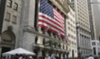 Wall Street pinta-se de verde na penúltima sessão da semana. Snowflake cresce mais de 16%