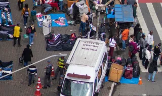 Falta de macas nesta urgência leva ambulâncias a ficarem retidas várias horas