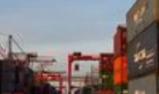 Aceleração das exportações apoiou subida de 0,8% do PIB na primavera