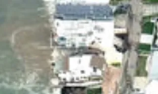 Imagens aéreas mostram entrada de casa à beira-mar que desabou em Malibu