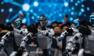 China testa robôs humanoides para futuras operações militares