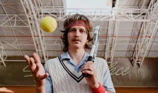 Zverev volta a sofrer mas continua no US Open