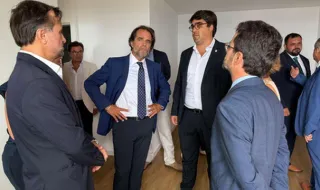 Albuquerque confirma salário mínimo de 1.050 euros e garante articulação com o CDS