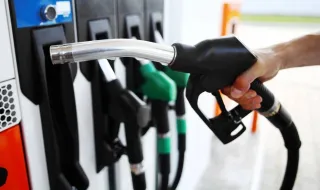 Abastecer em Espanha custa, em média, menos 40 cêntimos por litro do que em Portugal