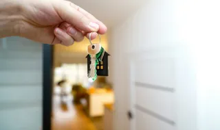 Está a pensar comprar casa? Falámos com um consultor e estas são as 9 coisas que deve saber antes de fechar negócio
