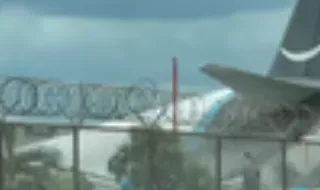 Avião da Amazon sai da pista ao aterrar em Miami. Aeroporto foi encerrado