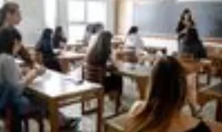 Taxa de conclusão do ensino secundário é mais baixa em Lisboa, Setúbal e Algarve