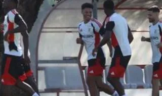 As últimas 'afinações' do Benfica antes de defrontar o Milan de Ruben Amorim