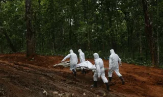 Balanço geral sobe para mais de 950 mortos com quase 4.500 desaparecidos