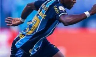Luís Castro analisa novo reforço do FC Porto: «É muito imprevísivel na receção e rotação»