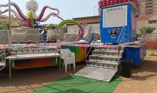 El precinto que arruina el verano a una feriante en Orpesa