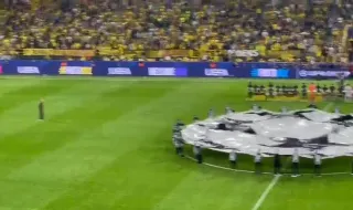Vídeo: Así suena el himno de la Champions antes del Borussia Dortmund-Villarreal