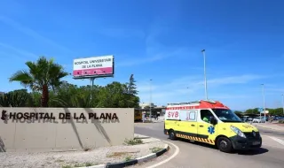 Doble cogida en la Vall d'Uixó: Un corneado y una mujer herida en la exhibición de un Zalduendo en la vuelta de los 'bous al carrer'