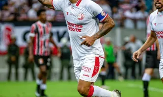 Calhanoglu decide cedo e Inter nunca cede