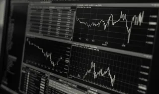 Juros da dívida sobem a dois e a cinco anos para máximos desde 2013 e 2014