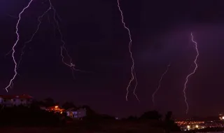 Onze distritos de Portugal continental sob aviso amarelo face à chuva e trovoada