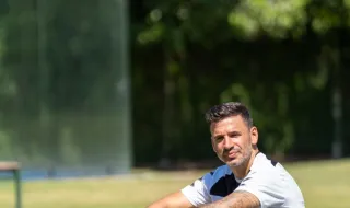 Treinador do HSV quer Fábio Vieira de volta