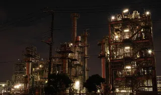 Oferta e procura de petróleo deverão diminuir este ano