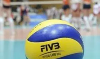 Dupla Luís Melo e David Correia no quadro principal do Europeu sub-20 de voleibol de praia